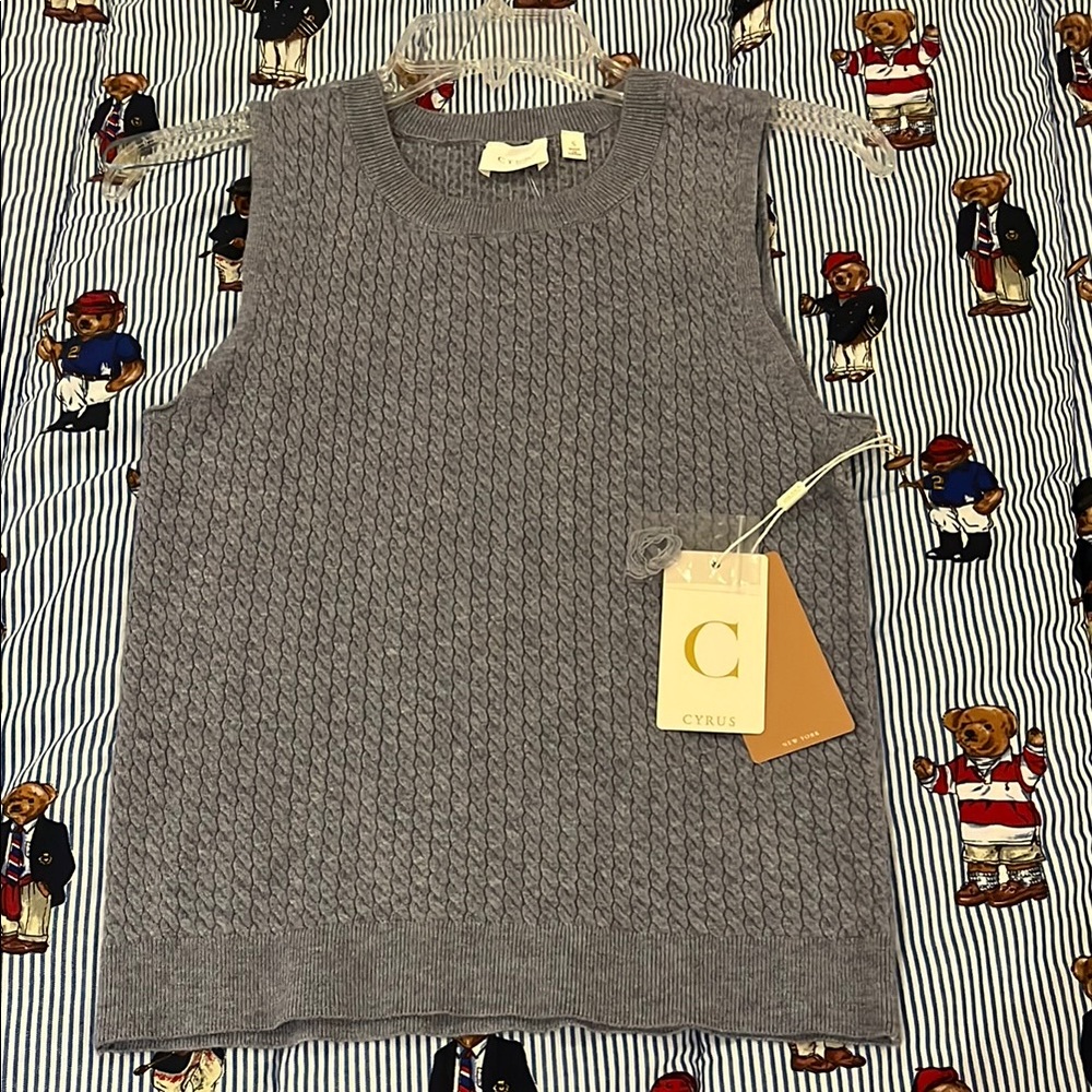 🆕 Sweater Vest